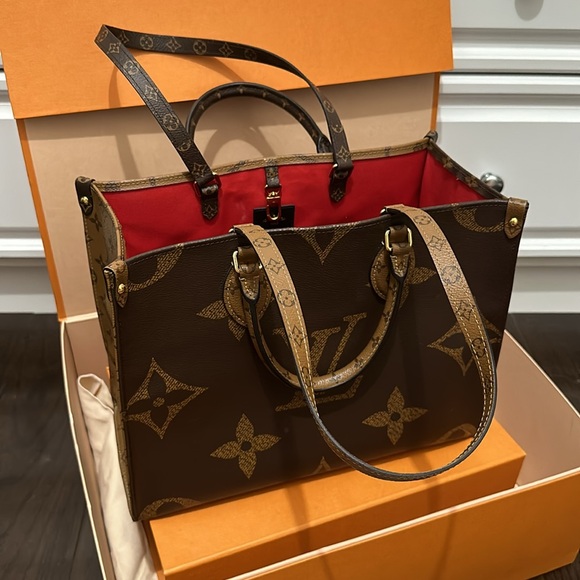 LV OnTheGo MM - Picture 7 of 8